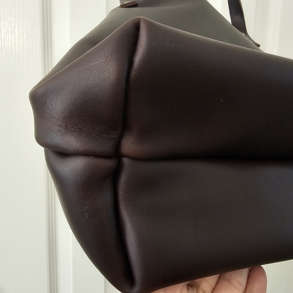 Portland Leather Medium Tote - Picture 8 of 8